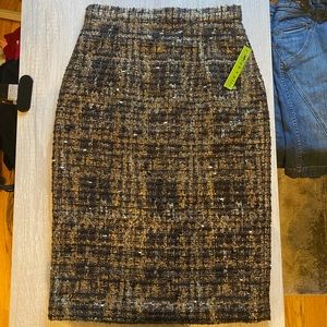 NWT Alice and Olivia gold tweed skirt